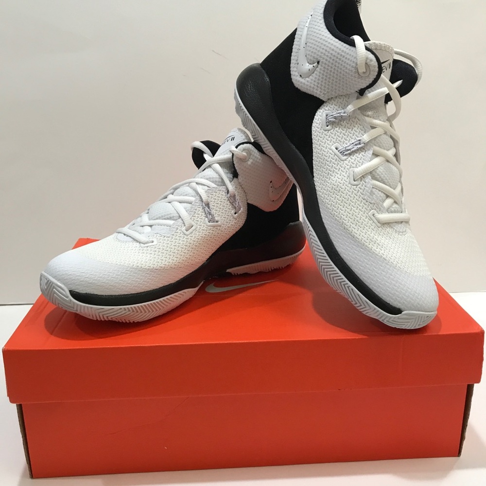 Nike Zoom Rev 2 TB NWB AO5386 100 Various Sizes